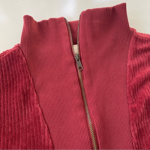 Target Universal Thread Women's Burgundy Wide Ribbed Corduroy Quarter Zip Sz XL - Picture 6 of 9